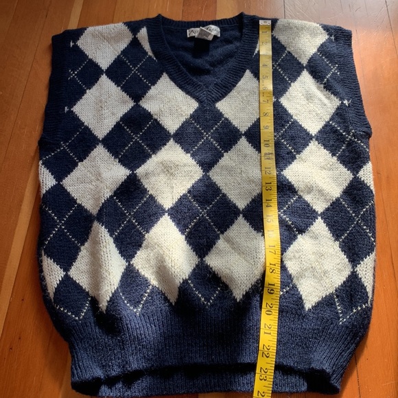 Vintage Navy Blue and White Argyle Sweater Vest - Picture 6 of 10